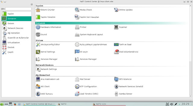 KDE'nin kendi Kontrol Merkezinin yanında YaST isimli yapılandırma aracı: 